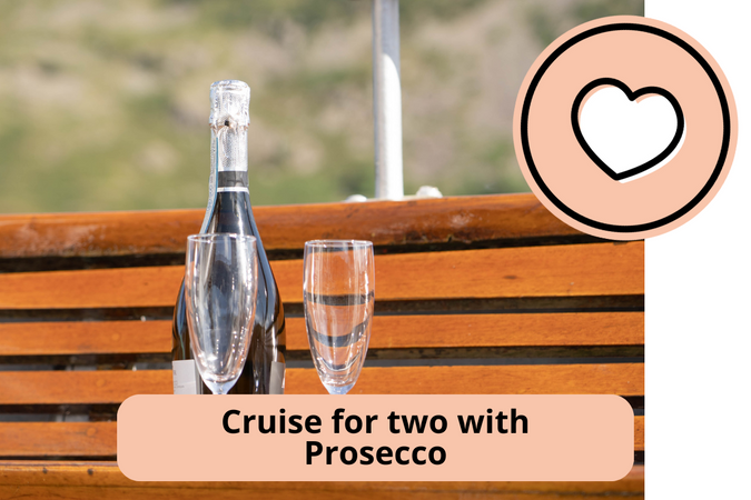 Cruise for two with Prosecco 