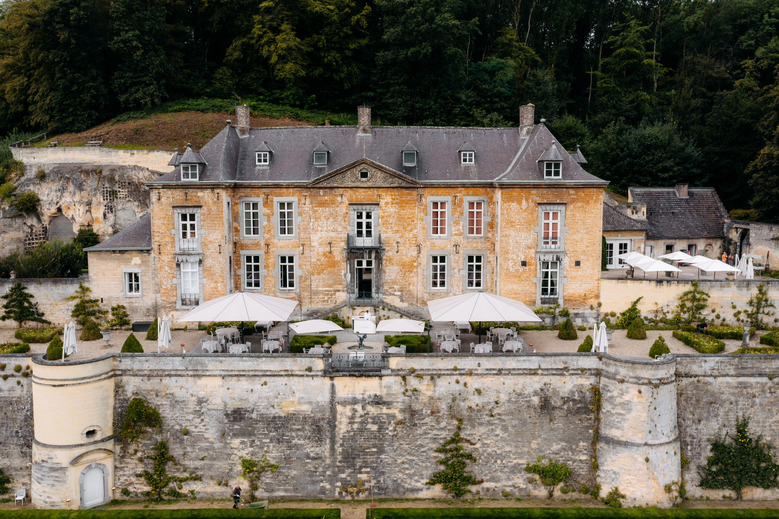 Chteau Neercanne in the Summer